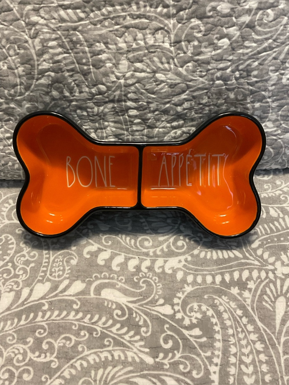 NWOT Rae Dunn Halloween Bone Appetit Pet Dish